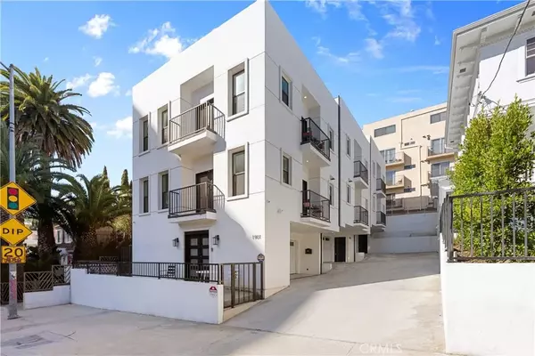 1903 N Stoke Lane North, Los Angeles, CA 90068