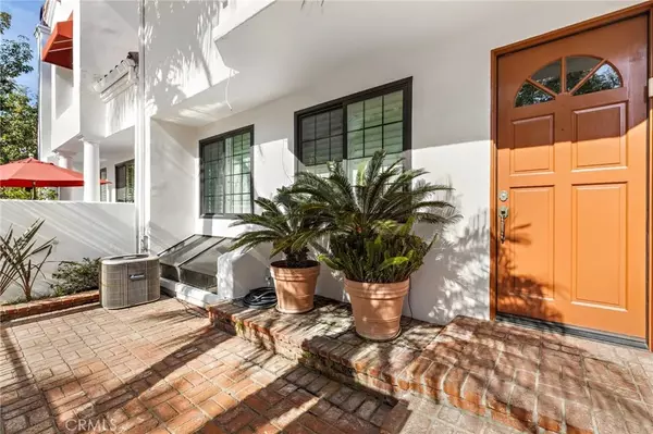 19481 Pompano Lane #104, Huntington Beach, CA 92648