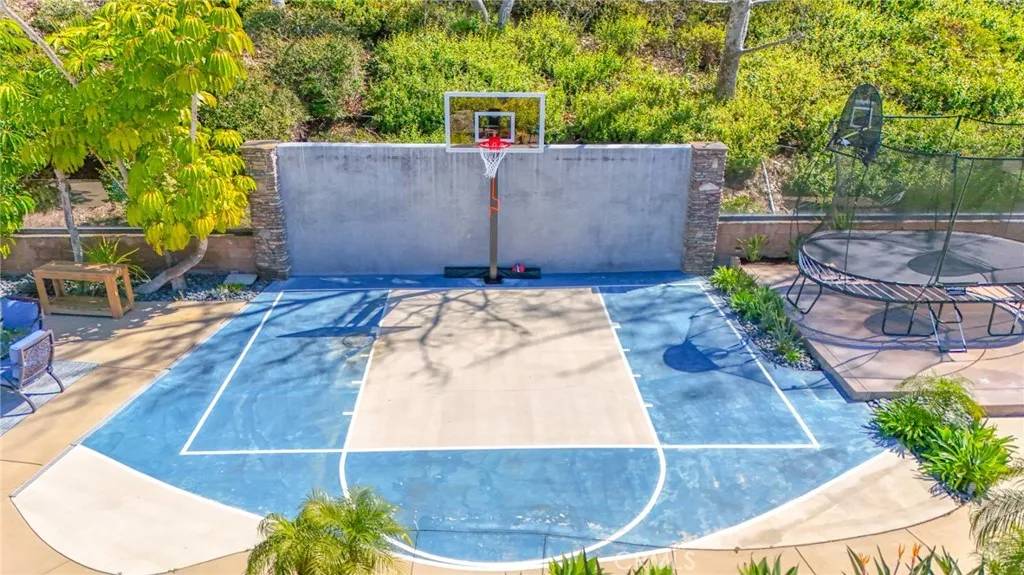 Aliso Viejo, CA 92656,47 Solitaire Lane
