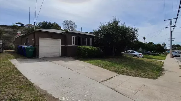 San Diego, CA 92105,5567 Grape Street