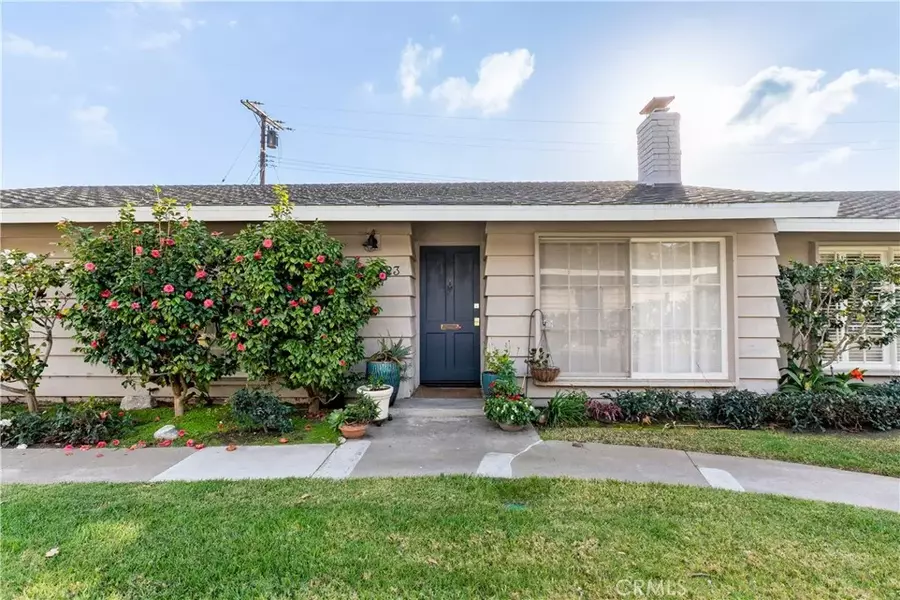 423 Gloucester Drive, Costa Mesa, CA 92627