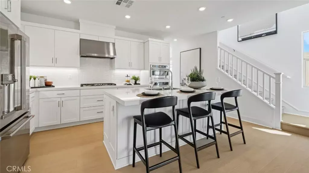 708 Edward Scholle Drive, Camarillo, CA 93010