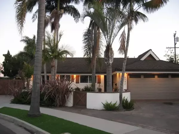 8042 Sail Circle, Huntington Beach, CA 92646