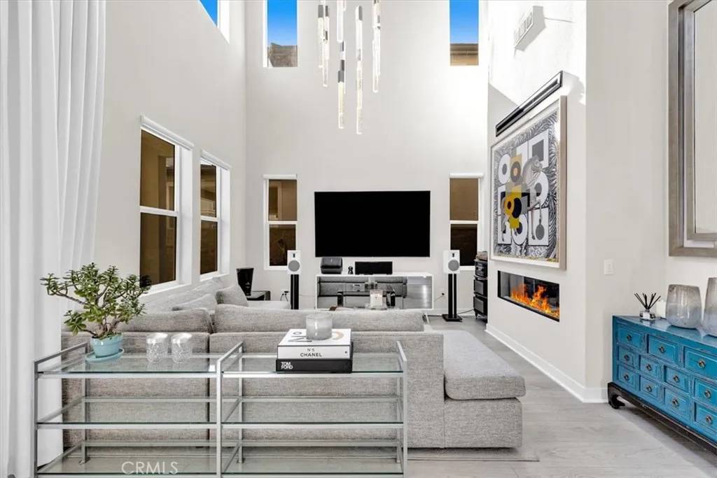 Lake Forest, CA 92630,160 Brackens