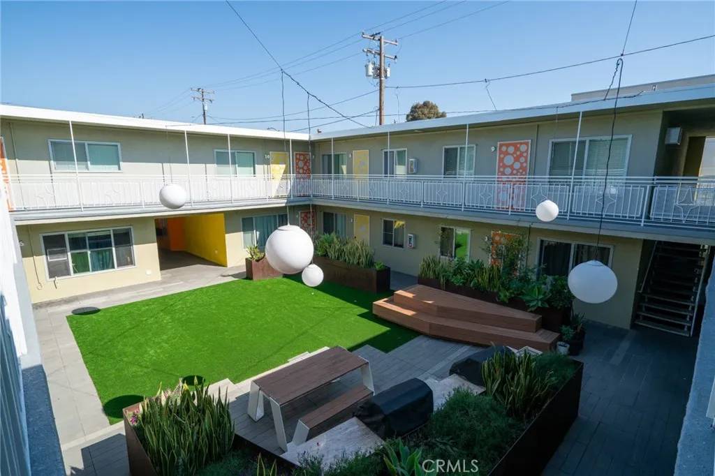 Long Beach, CA 90806,210 E 29th Street