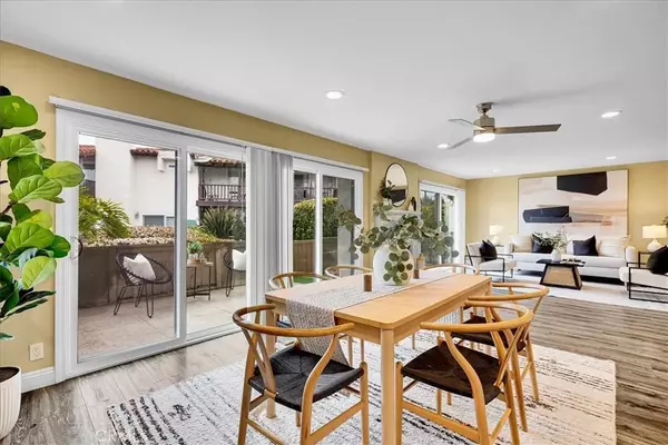 Newport Beach, CA 92660,835 Amigos Way #17