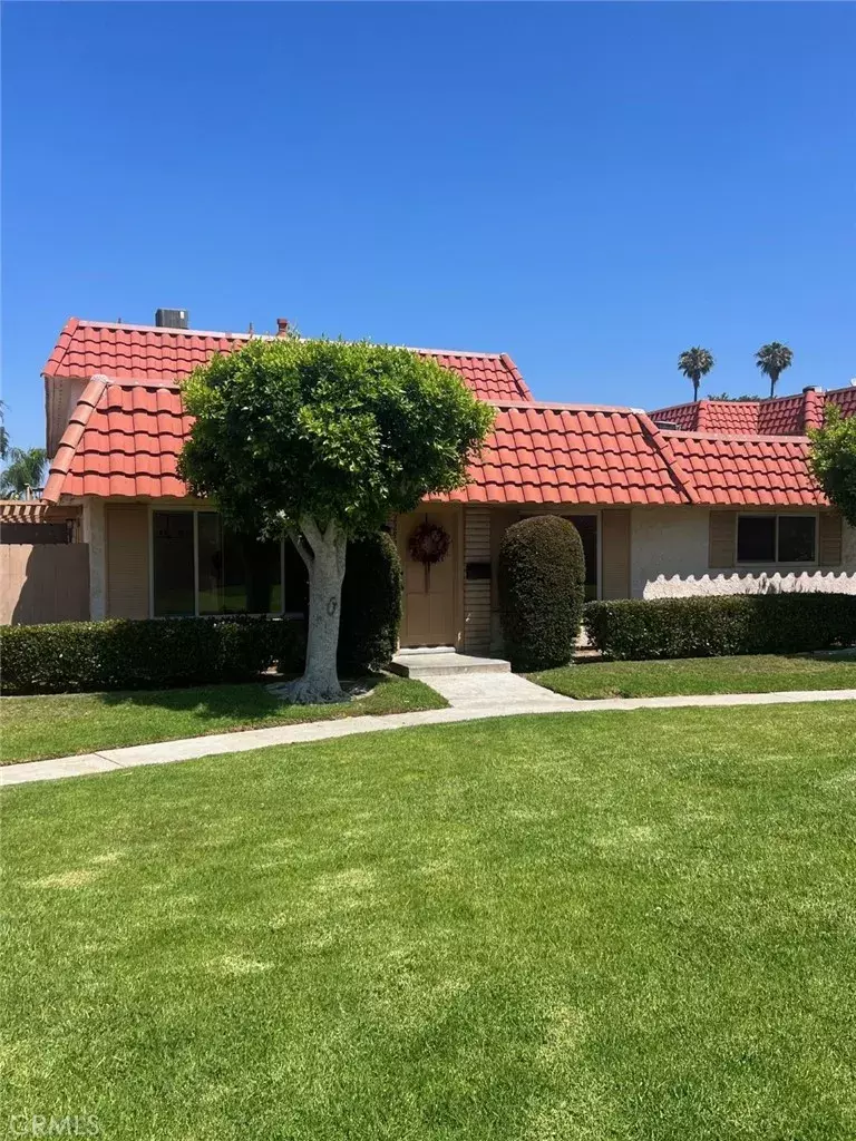 Lake Forest, CA 92630,22822 Mesa Way #1