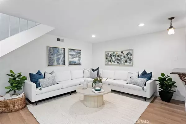 La Mirada, CA 90638,12837 Oakwood Lane