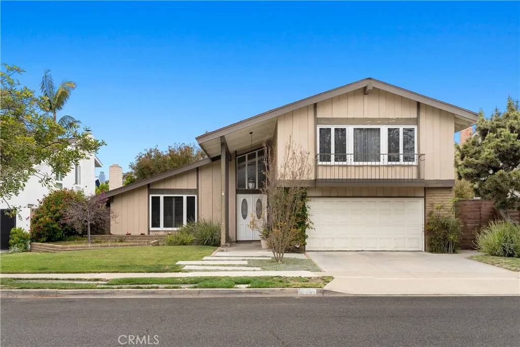 2036 Mandarin Drive, Costa Mesa, CA 92626