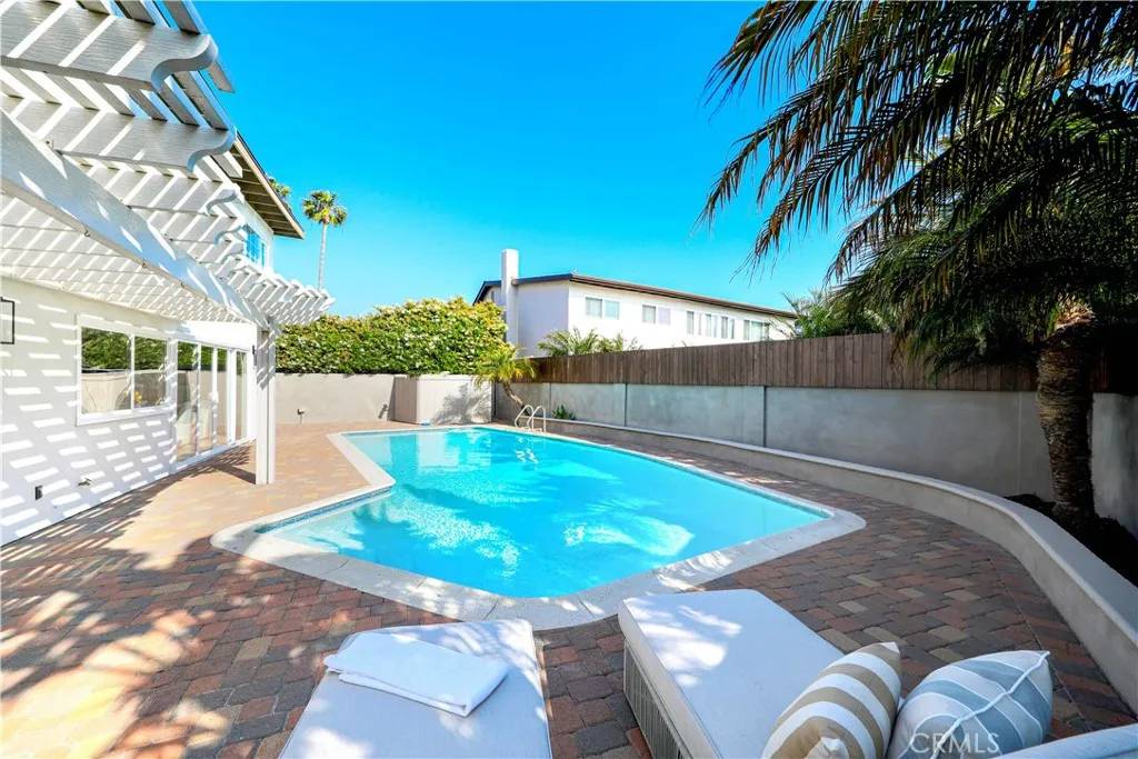 Huntington Beach, CA 92646,9342 Cliffwood Drive