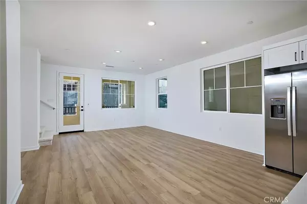 Eastvale, CA 92880,6053 Fairfax Drive