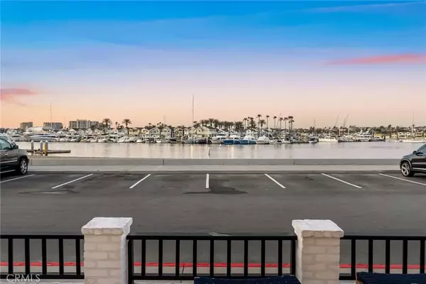 Newport Beach, CA 92663,1819 W Bay Avenue #A