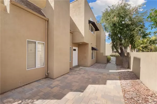 Mission Viejo, CA 92691,21112 Rose #81