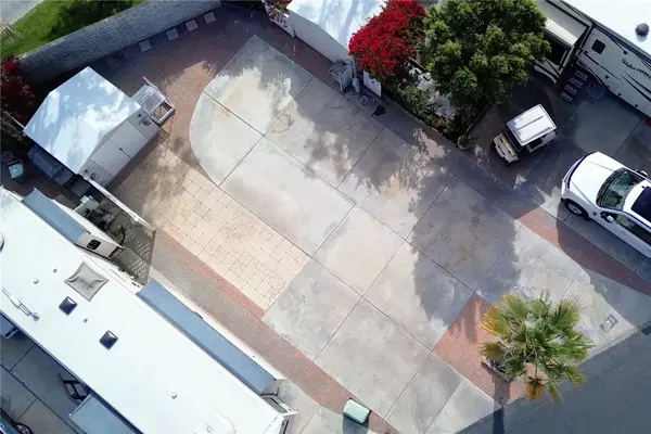 Cathedral City, CA 92234,69801 Ramon