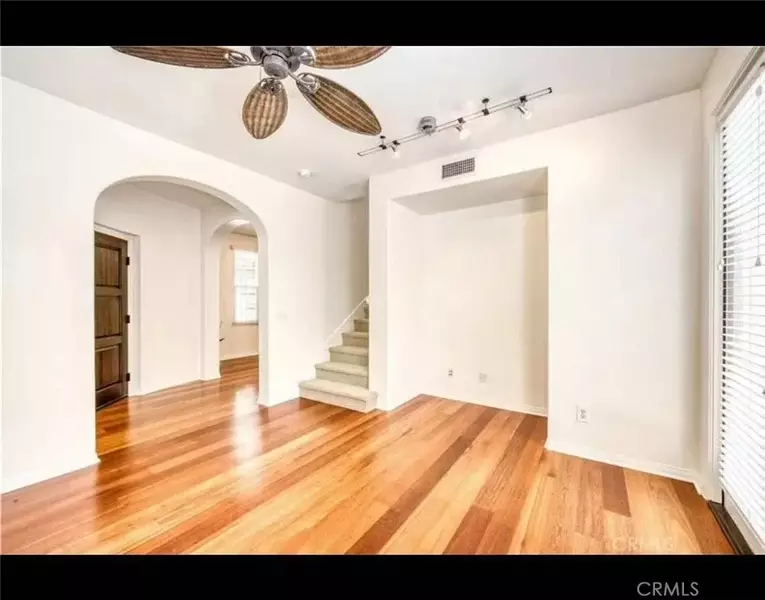 132 White Flower, Irvine, CA 92603