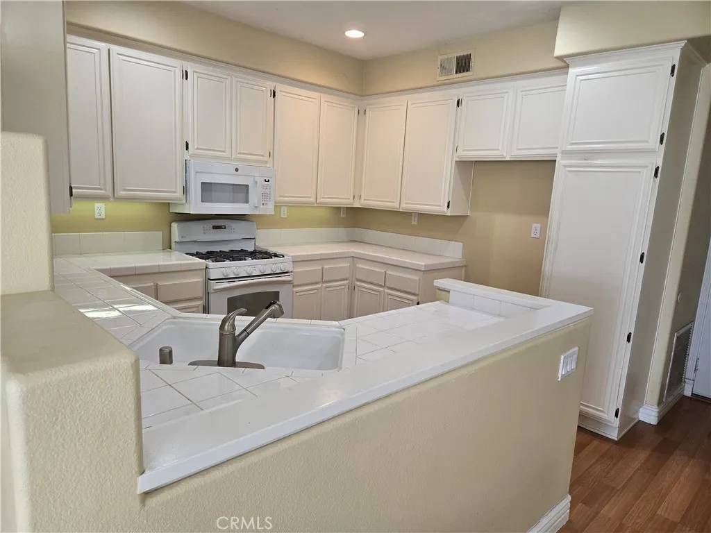 Trabuco Canyon, CA 92679,19392 HIGHRIDGE Way