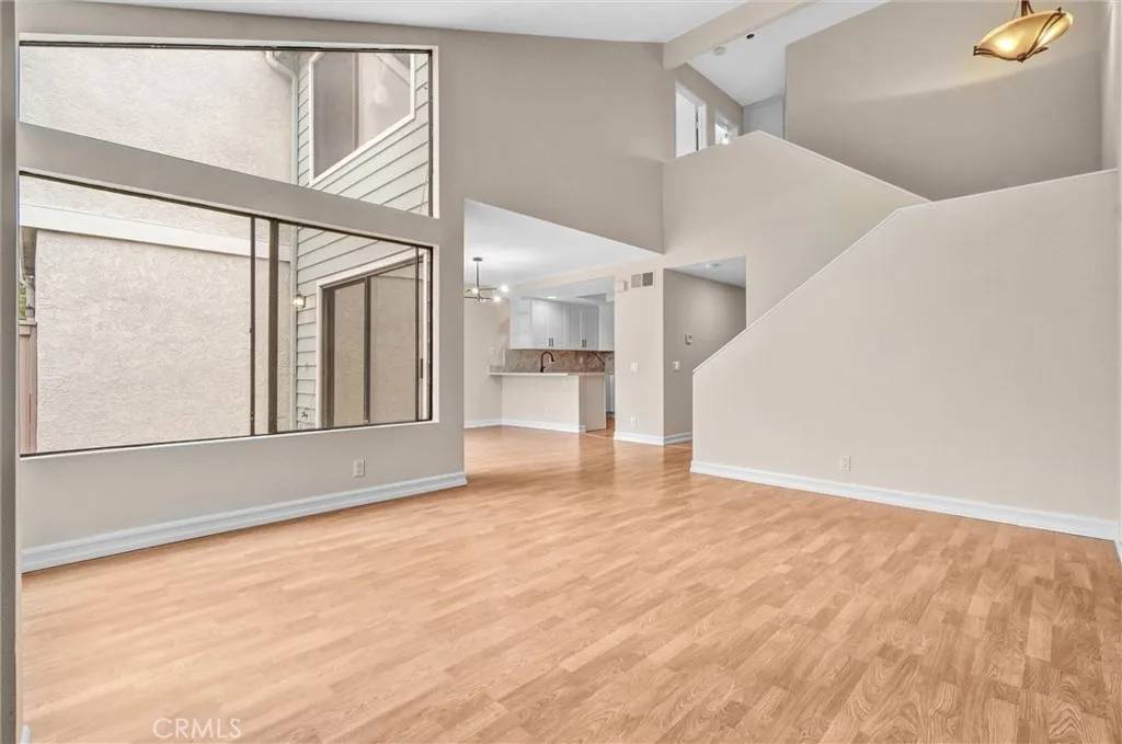 Irvine, CA 92606,401 Deerfield Avenue #84