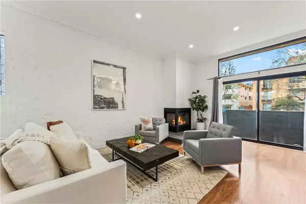 Santa Monica, CA 90403,802 3rd Street #E