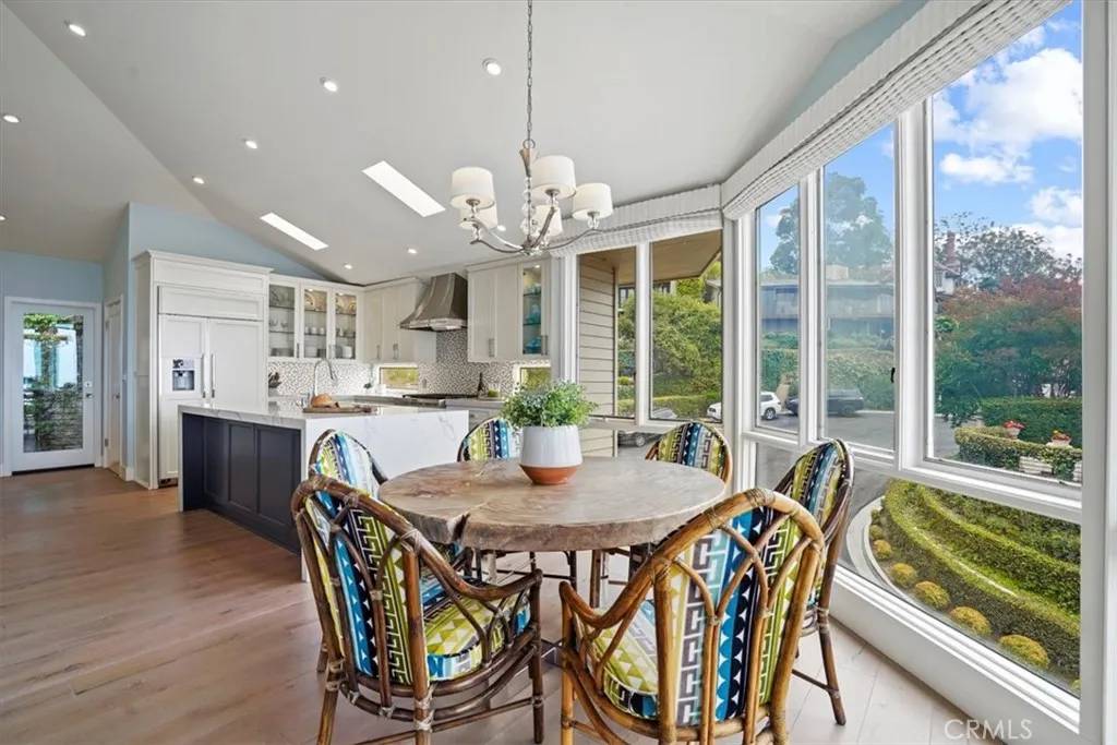Laguna Beach, CA 92651,437 Emerald Bay