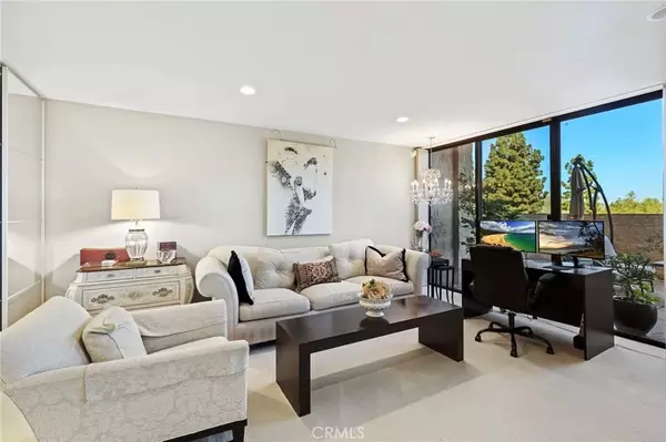 Laguna Woods, CA 92637,24055 Paseo Del Lago #107