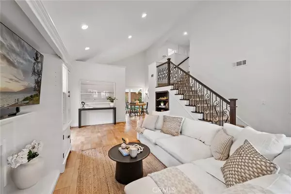 8 Via Bellorita, Rancho Santa Margarita, CA 92688