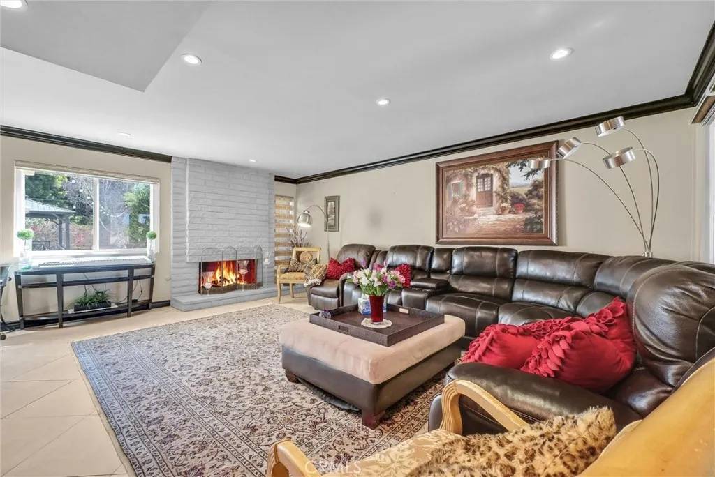 Irvine, CA 92612,16 Iron Bark Way