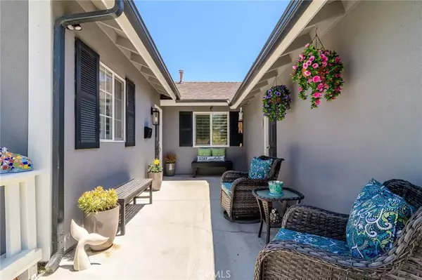 Huntington Beach, CA 92647,17692 Collins Circle