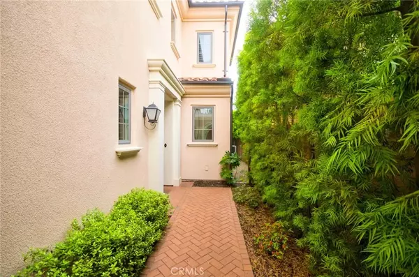 Irvine, CA 92602,54 Trotter