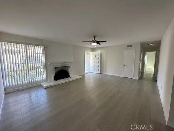 Huntington Beach, CA 92647,17061 Grove Circle #A