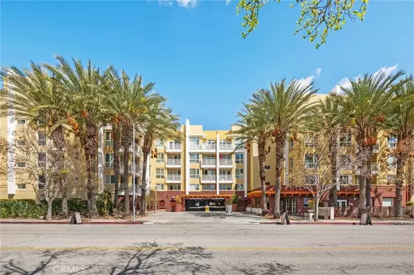 21301 Erwin Street #413, Woodland Hills, CA 91367