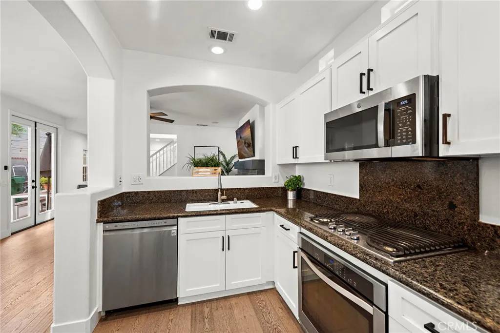 Ladera Ranch, CA 92694,4 Lindenwood Farm