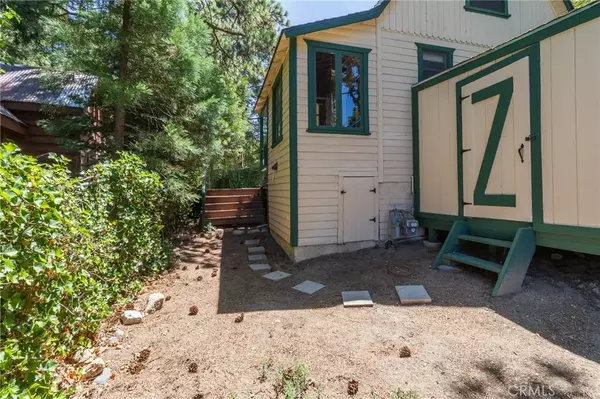 Twin Peaks, CA 92391,26370 Alpine Lane