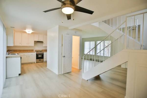 240 Carriage Drive #D,  Santa Ana,  CA 92707