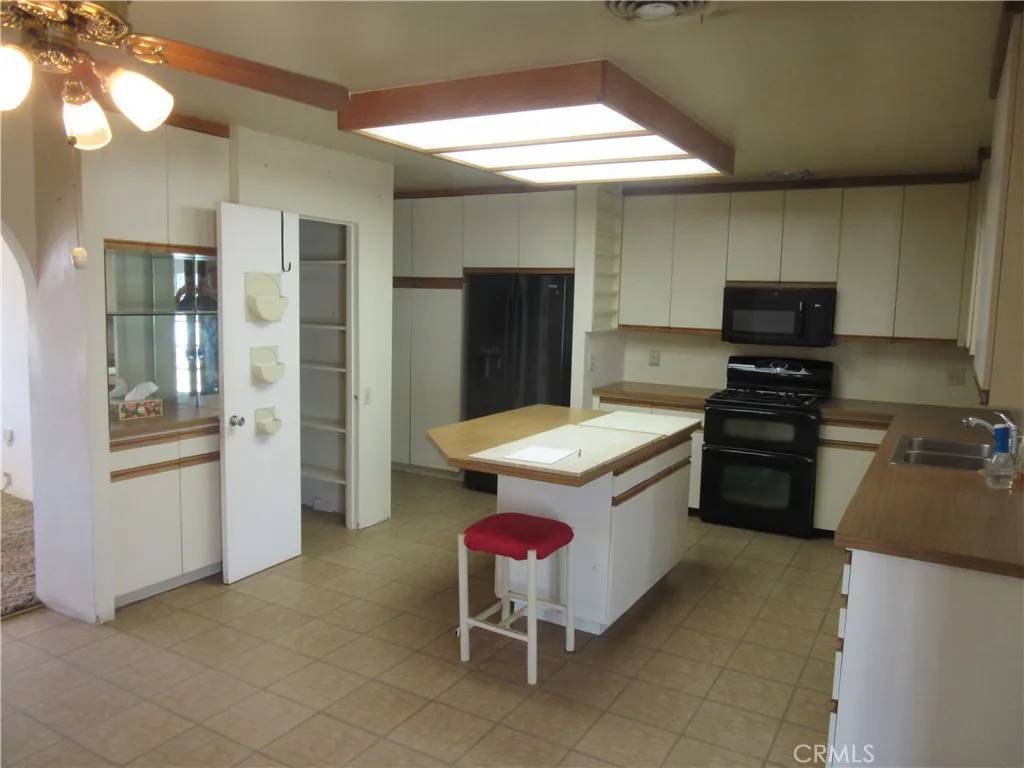 Palm Desert, CA 92211,77034 California Drive