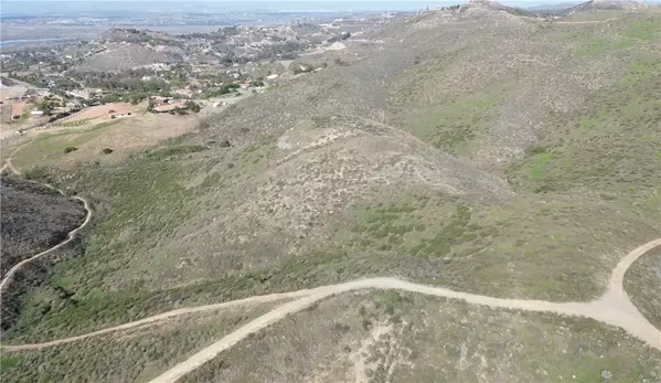Lake Mathews, CA 92570,3 Dawson Canyon Rd