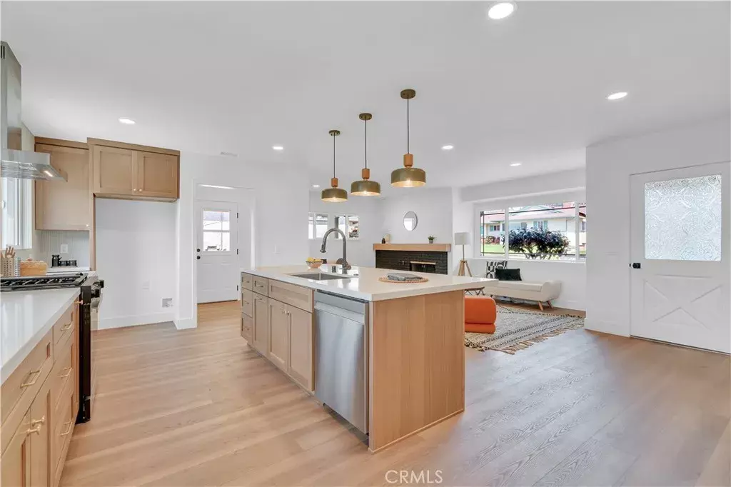 Inglewood, CA 90303,10525 S 5th Avenue