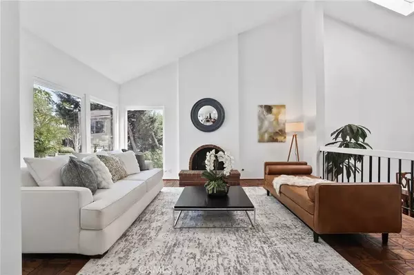 Mission Viejo, CA 92692,27955 Gallina