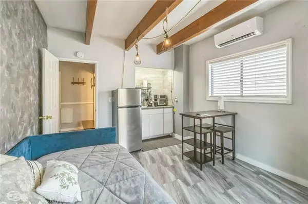 Arrowbear, CA 92382,33080 Robin Lane