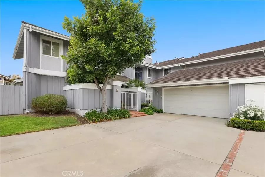 45 Lakeshore #23, Irvine, CA 92604