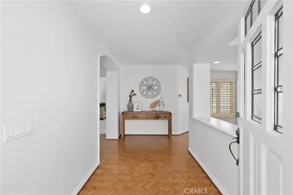 Huntington Beach, CA 92648,6191 Oakbrook Circle