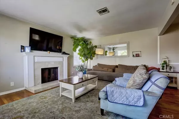 Sherman Oaks, CA 91401,14362 Collins Street