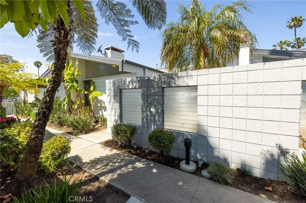 Newport Beach, CA 92663,403 Orion Way