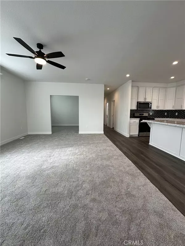 La Verne, CA 91750,4095 Fruit Street #607