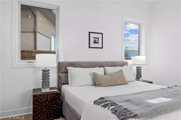 Porter Ranch, CA 91326,20416 W Albion Way