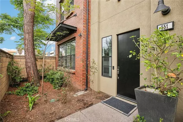 Orange, CA 92868,551 W Maple Avenue