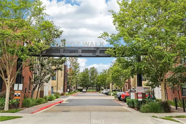 Orange, CA 92868,551 W Maple Avenue