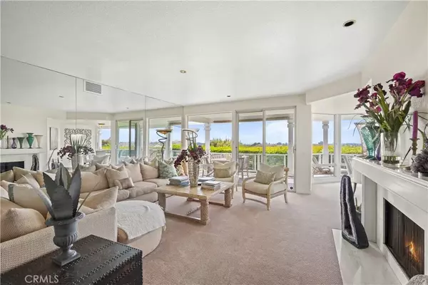 Newport Beach, CA 92660,35 Northampton Court #118