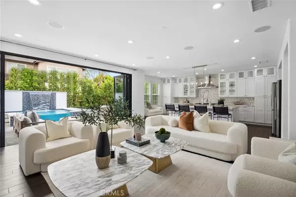 Santa Ana, CA 92704,1934 W Red Fox Road