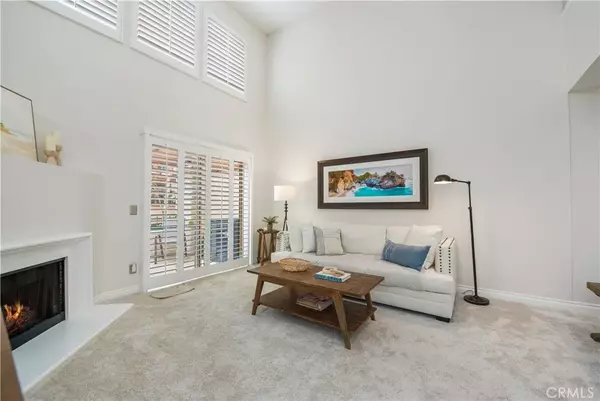 Newport Beach, CA 92660,82 Villa Point Drive