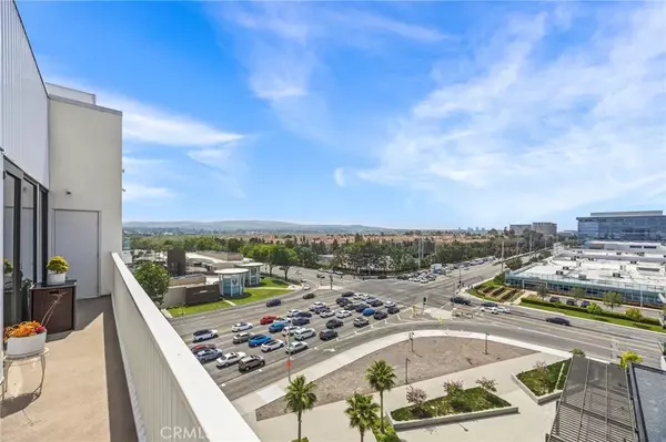 Irvine, CA 92612,3713 Rivington